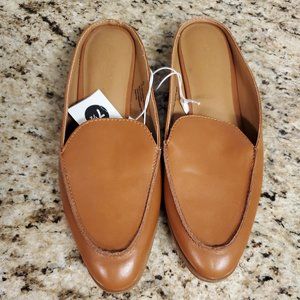 NWT Tan Slide-On Flat Mules (Sz 7.5)